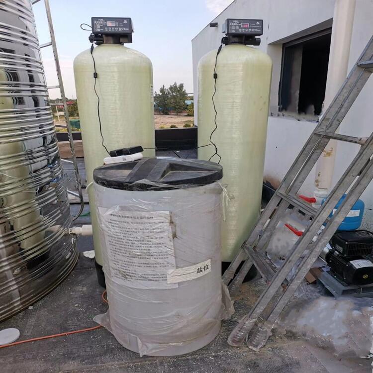 冀誠科雙罐全自動(dòng)軟化水設(shè)備一用一備流量型軟水器